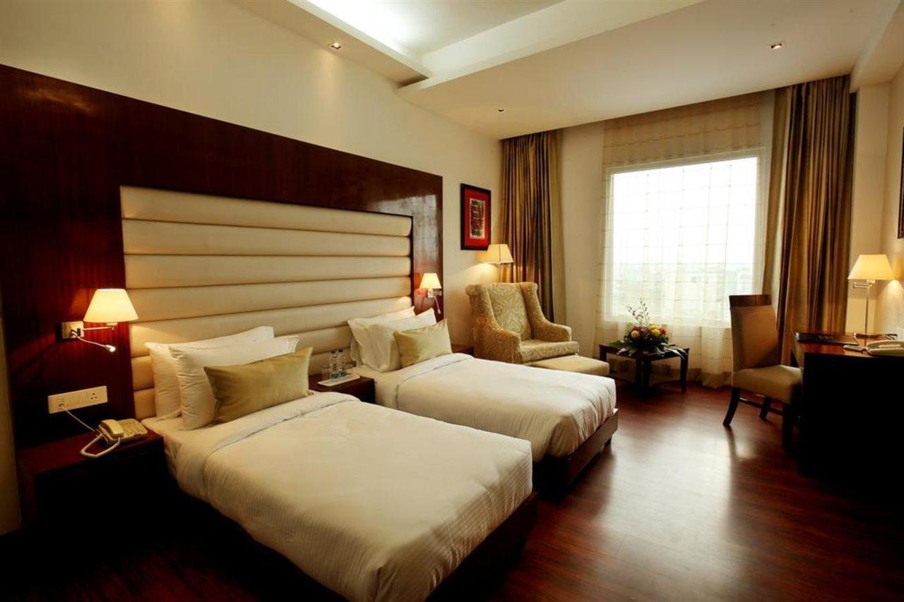 Days Hotel By Wyndham Pānīpat Extérieur photo