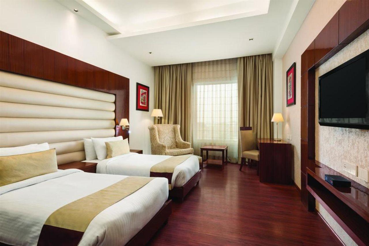 Days Hotel By Wyndham Pānīpat Extérieur photo